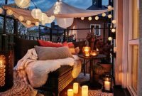 Best Ideas To Change Your Balcony Decor Into A Romantic Design 14