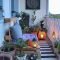 Best Ideas To Change Your Balcony Decor Into A Romantic Design 24
