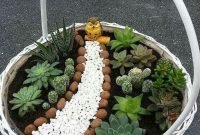 Easy And Cheap Ways To Make Succulent Garden In Your Backyard 59