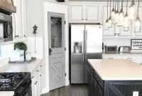 Fantastic Farmhouse Kitchen Cabinets Ideas For Home 21
