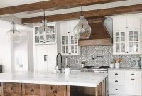 Fantastic Farmhouse Kitchen Cabinets Ideas For Home 43