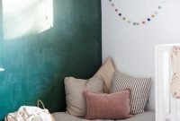 Inspiring Reading Room Decoration Ideas To Make You Cozy 27