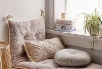 Inspiring Reading Room Decoration Ideas To Make You Cozy 28