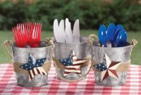 Simple And Pratiotic 4th Of July Decoration Ideas 23