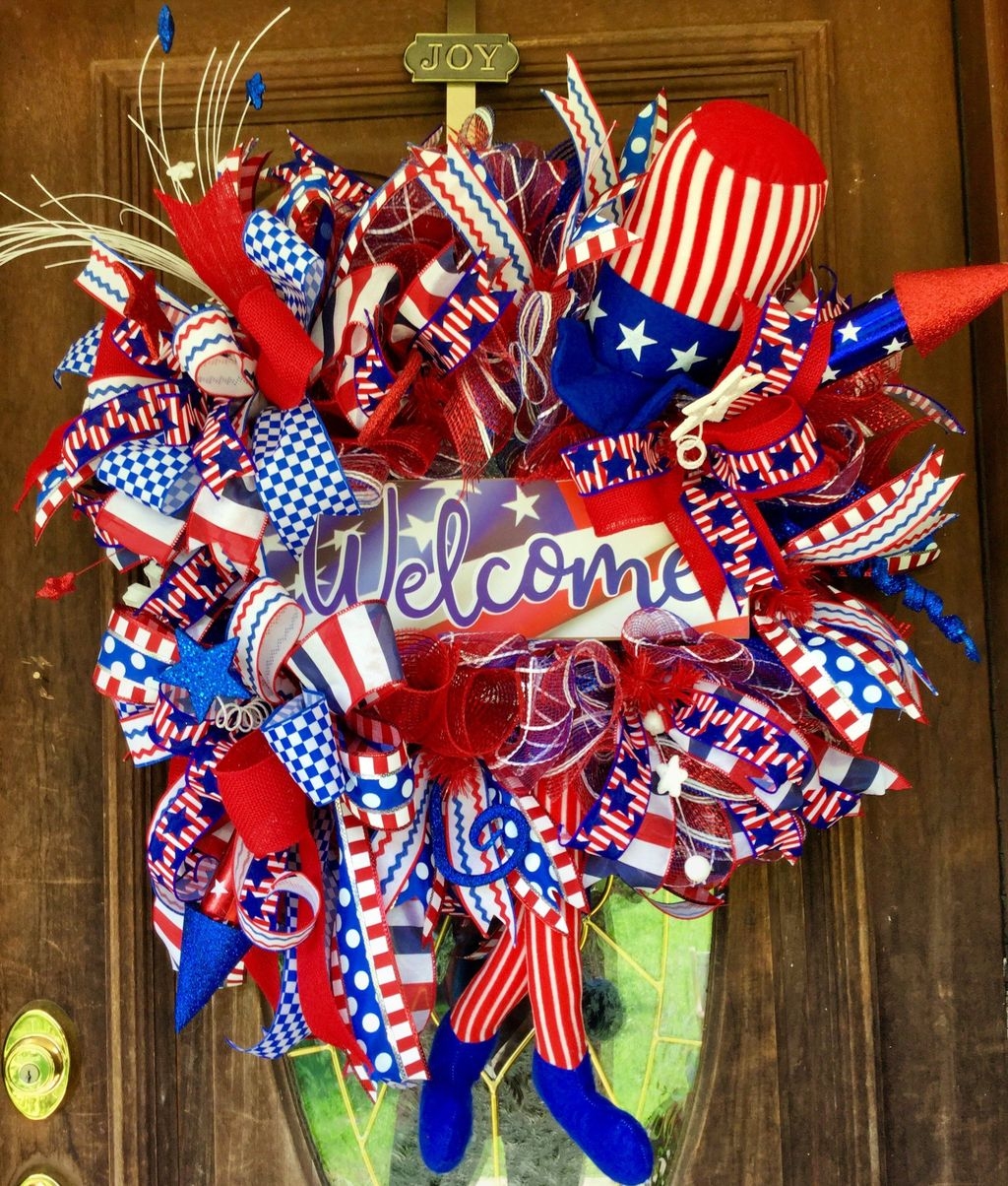 Simple And Pratiotic 4th Of July Decoration Ideas 25