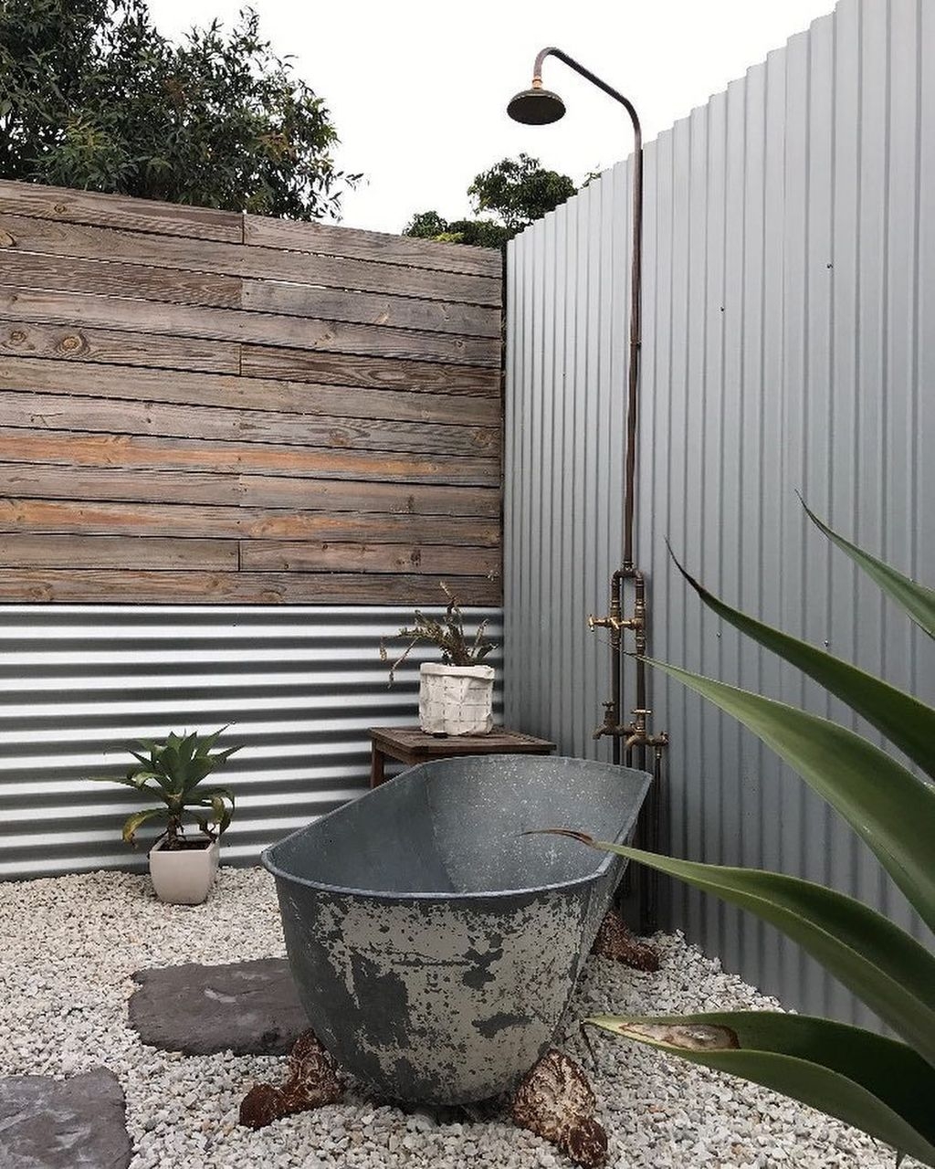 Affordable Outdoor Shower Ideas To Maximum Summer Vibes 05
