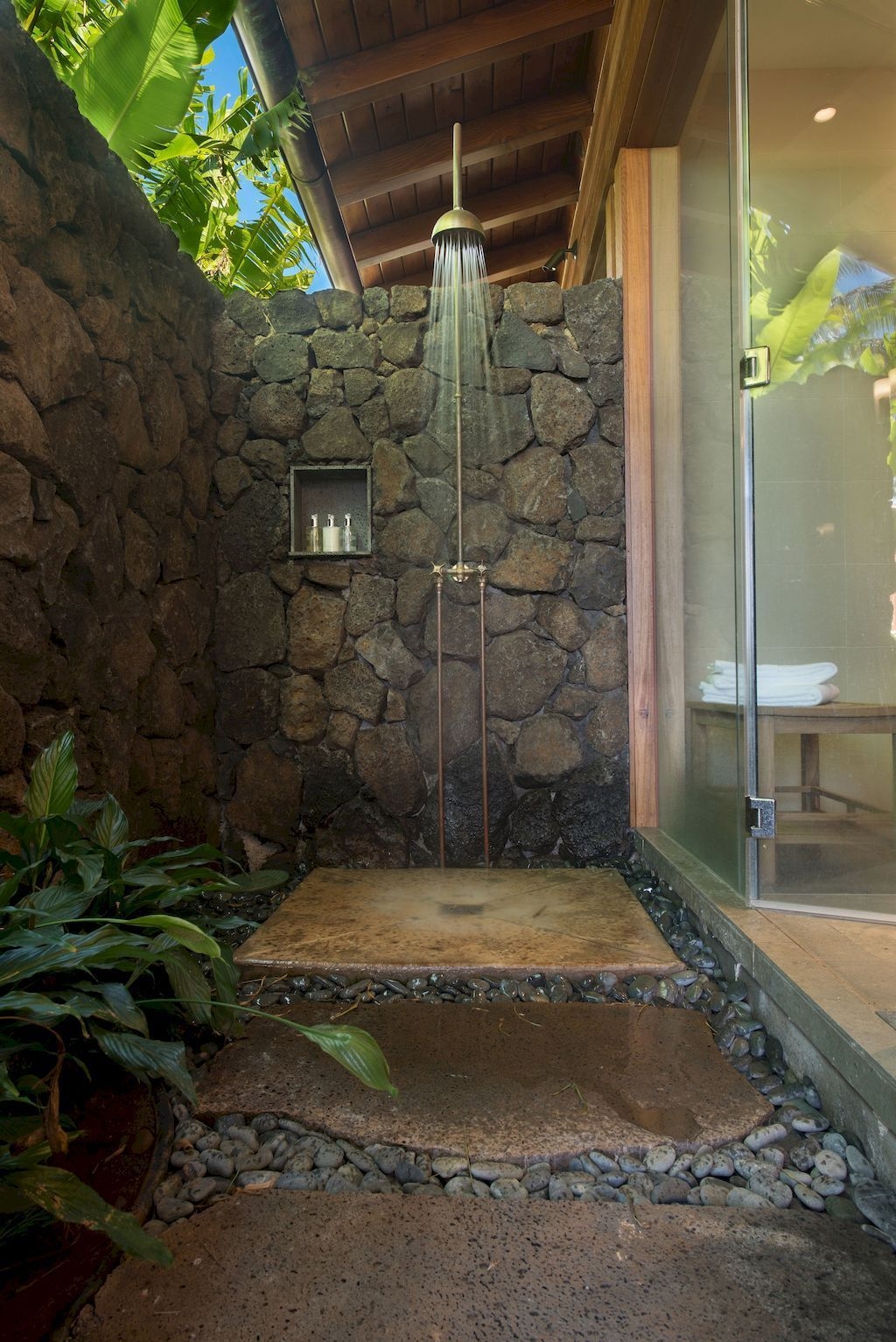 Affordable Outdoor Shower Ideas To Maximum Summer Vibes 22