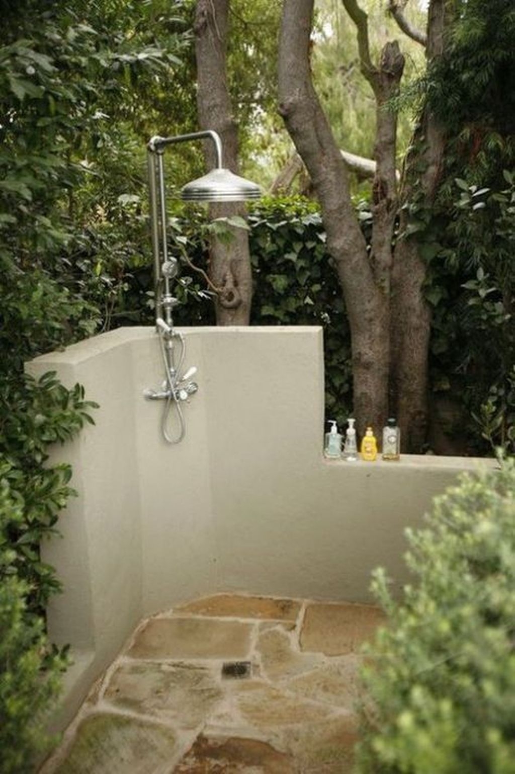 Affordable Outdoor Shower Ideas To Maximum Summer Vibes 24
