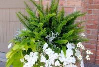 Beautiful Summer Container Garden Flower Ideas 17