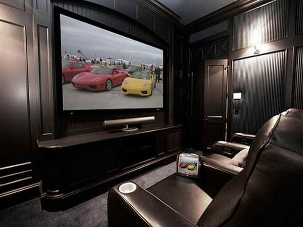Best Small Movie Room Design For Your Happiness Family 20