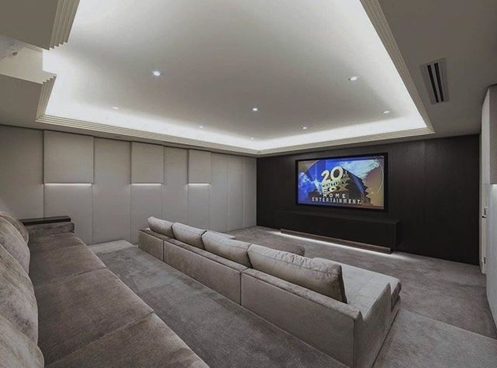 Best Small Movie Room Design For Your Happiness Family 24