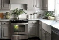 Easy Grey Kitchen Cabinets Ideas For Your Kitchen 03