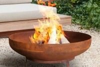 Marvelous Outdoor Fire Pit Ideas To Enjoying This Summer 22