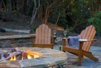 Marvelous Outdoor Fire Pit Ideas To Enjoying This Summer 26