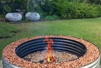 Marvelous Outdoor Fire Pit Ideas To Enjoying This Summer 34