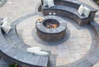 Marvelous Outdoor Fire Pit Ideas To Enjoying This Summer 39