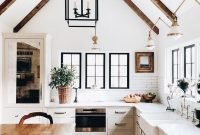Stunning Wood Floor Ideas To Beautify Your Kitchen Room 32