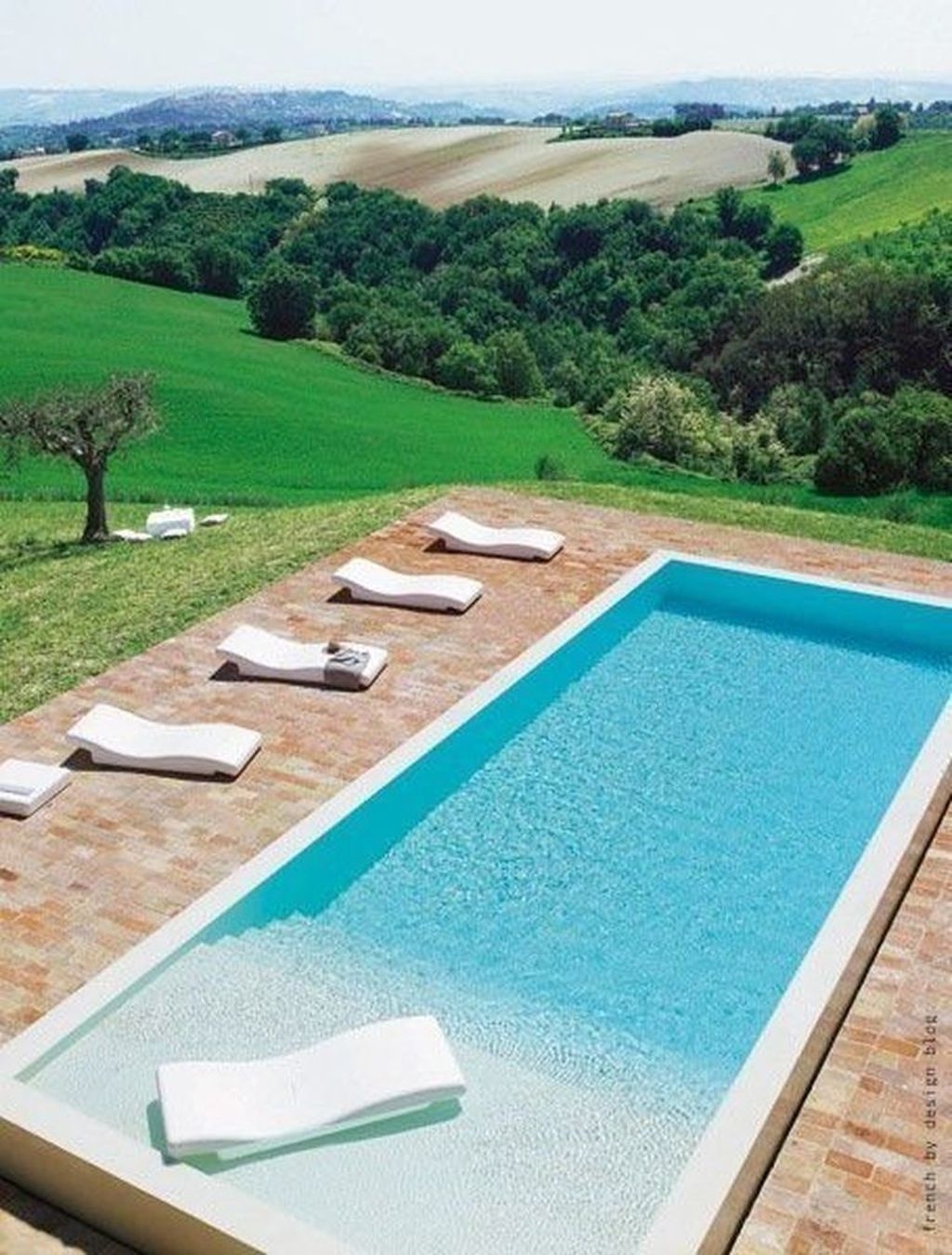 The Best Swimming Pool Design Ideas For Summer Time 27