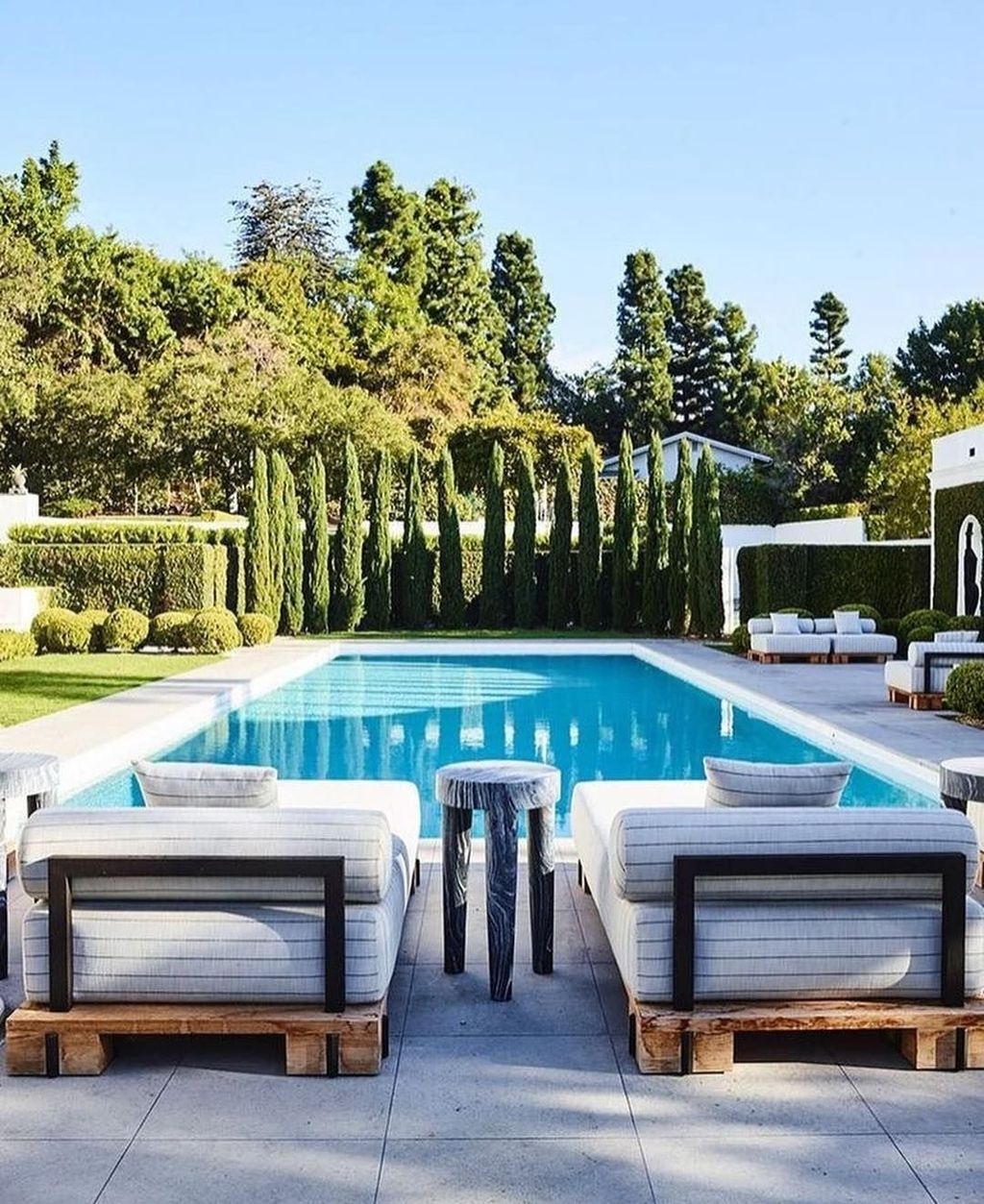 The Best Swimming Pool Design Ideas For Summer Time 31