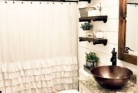 Amazing Bathroom Decor Ideas With Farmhouse Style 17
