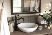 Amazing Bathroom Decor Ideas With Farmhouse Style 31