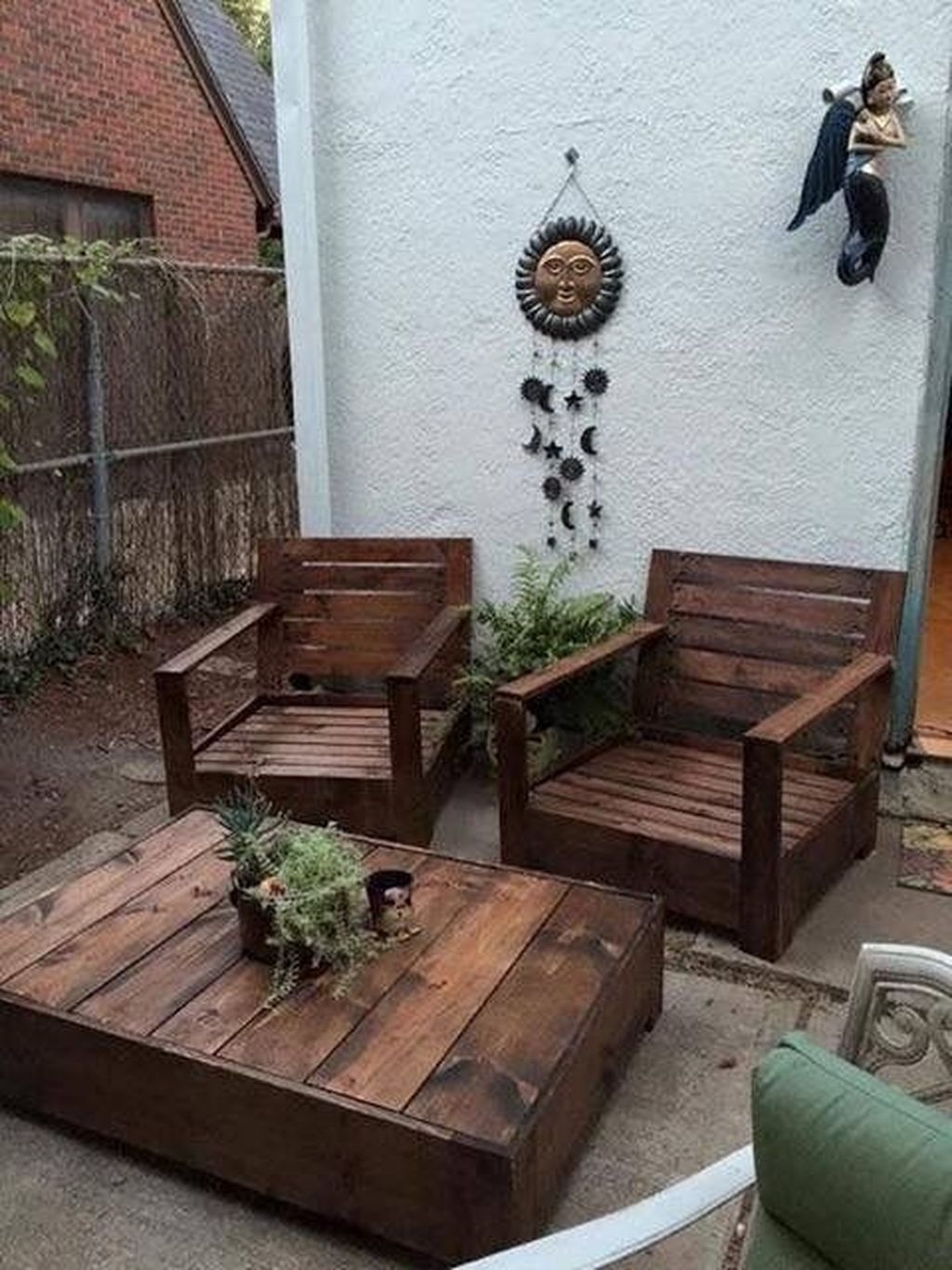 Best DIY Outdoor Furniture Ideas You Can Put In Garden 35