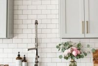 Elegant Kitchen Backsplash Decor To Improve Your Beautiful Kitchen 38