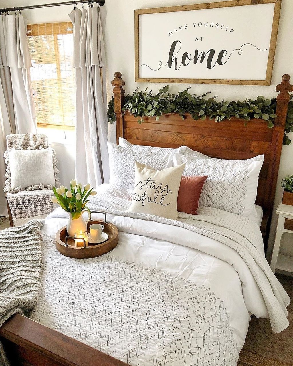Gorgeous Farmhouse Bedroom Remodel Ideas On A Budget 14
