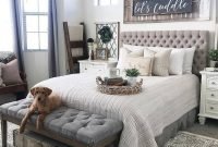 Gorgeous Farmhouse Bedroom Remodel Ideas On A Budget 27