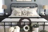 Gorgeous Farmhouse Bedroom Remodel Ideas On A Budget 40