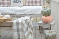 Inspiring Outdoor Decoration For This Fall On A Budget 32