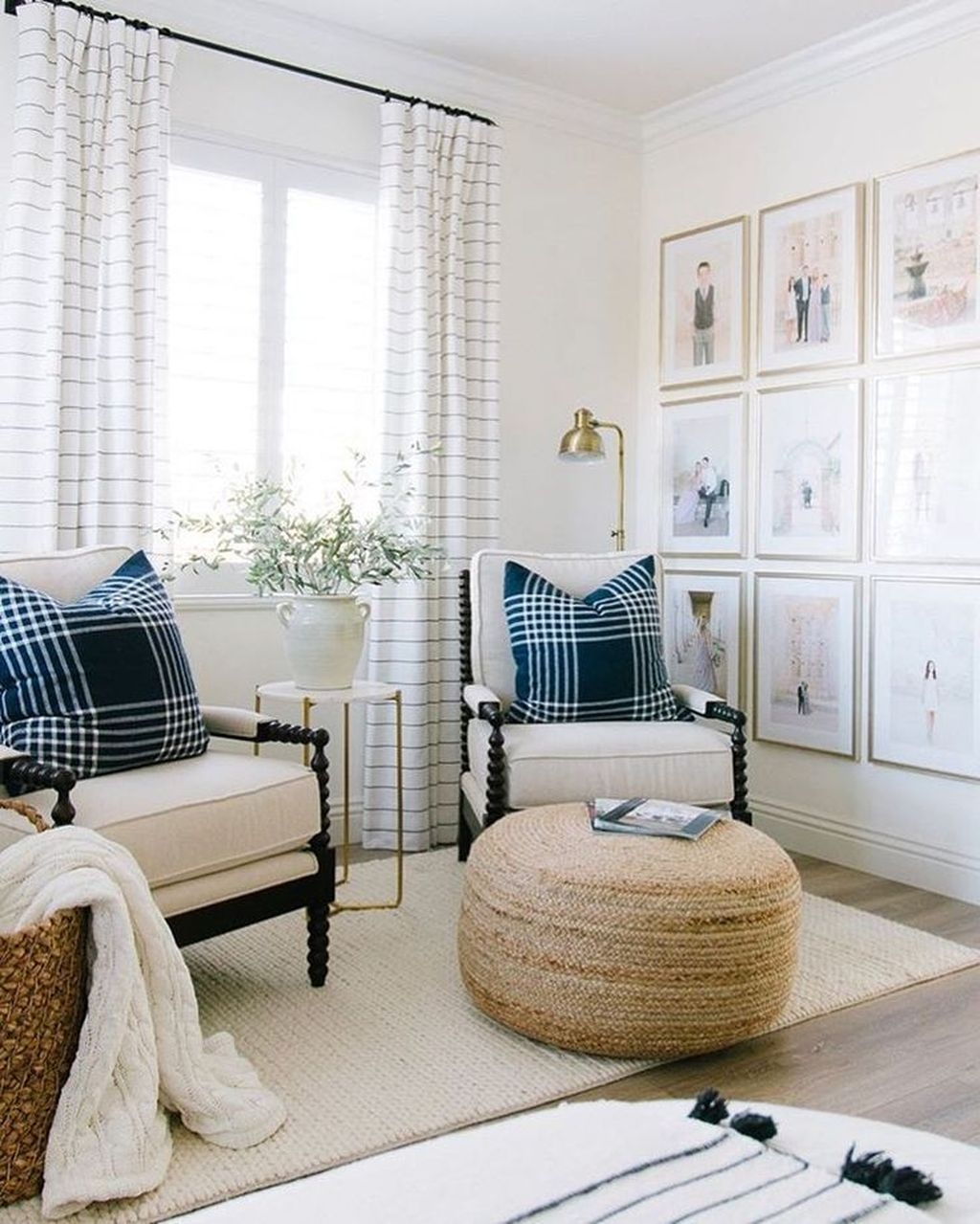 Latest Formal Living Room Decor Ideas To Look Elegant 44