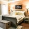 Modern Rustic Master Bedroom Design Ideas 16