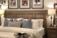 Modern Rustic Master Bedroom Design Ideas 19