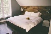 Modern Rustic Master Bedroom Design Ideas 20