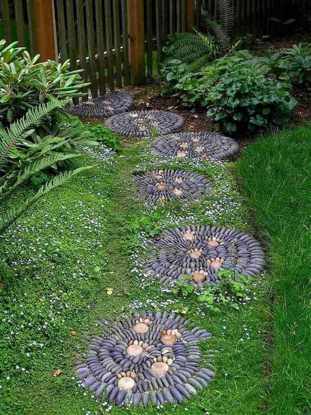 Newest Stepping Stone Pathway Ideas For Your Garden 07