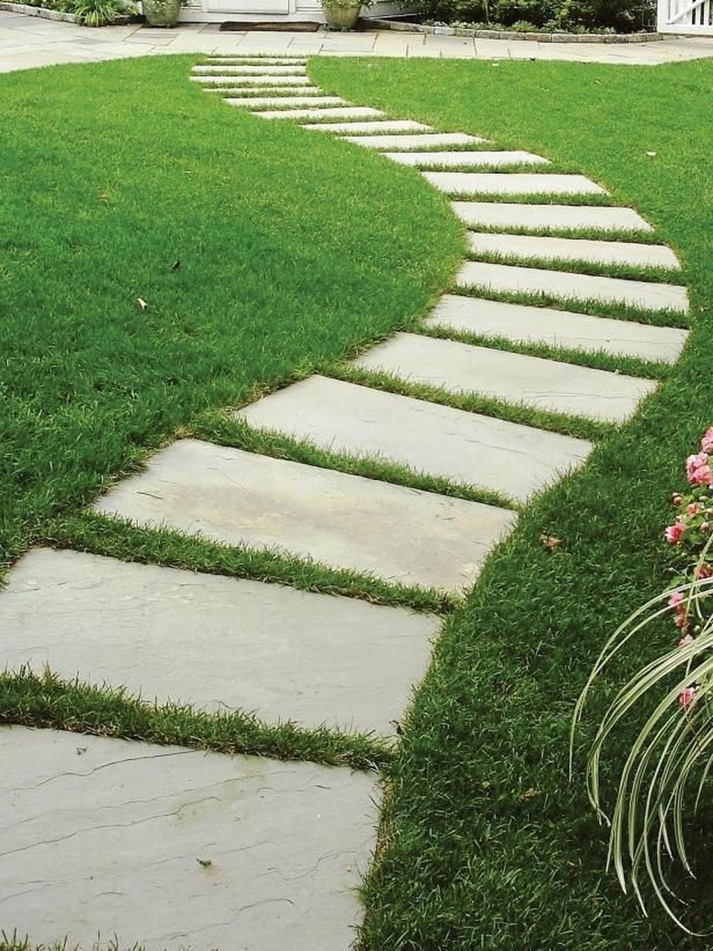 Newest Stepping Stone Pathway Ideas For Your Garden 25