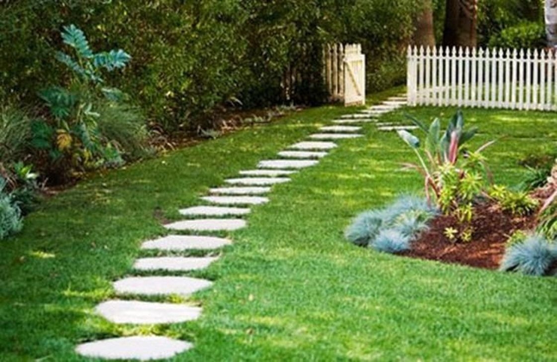 Newest Stepping Stone Pathway Ideas For Your Garden 29