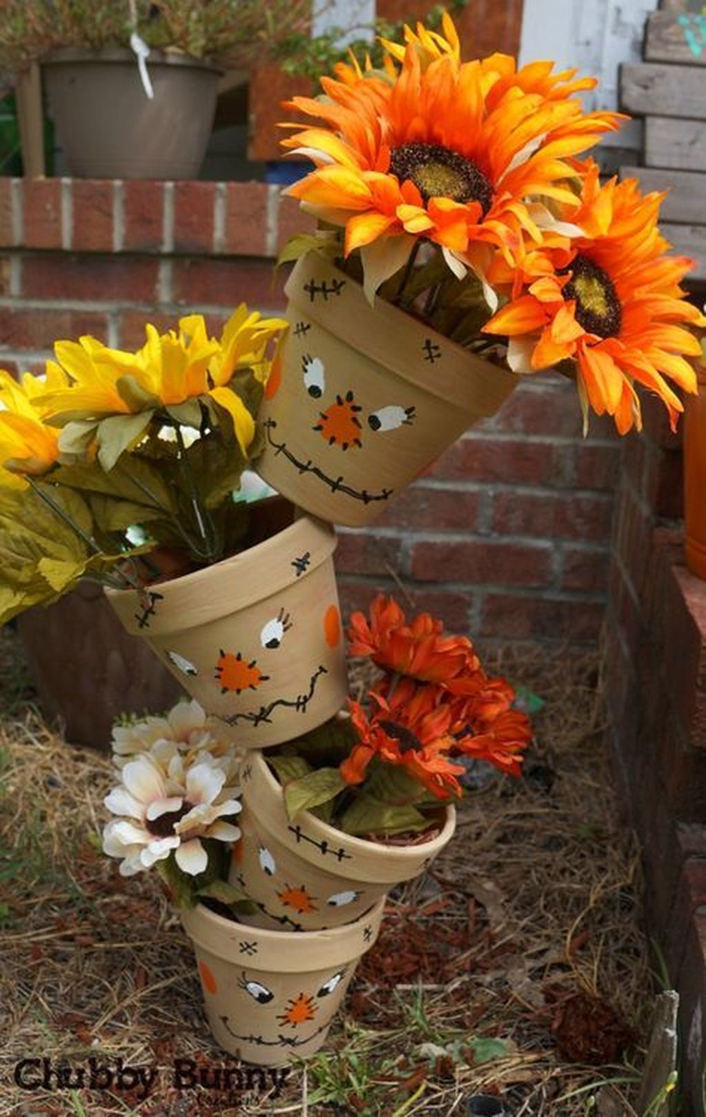 Perfect Fall Outdoor Decoration For Your Inspiration 09