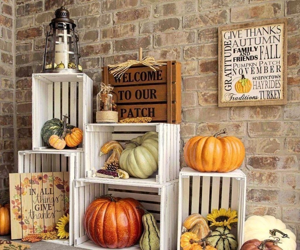 Perfect Fall Outdoor Decoration For Your Inspiration 12