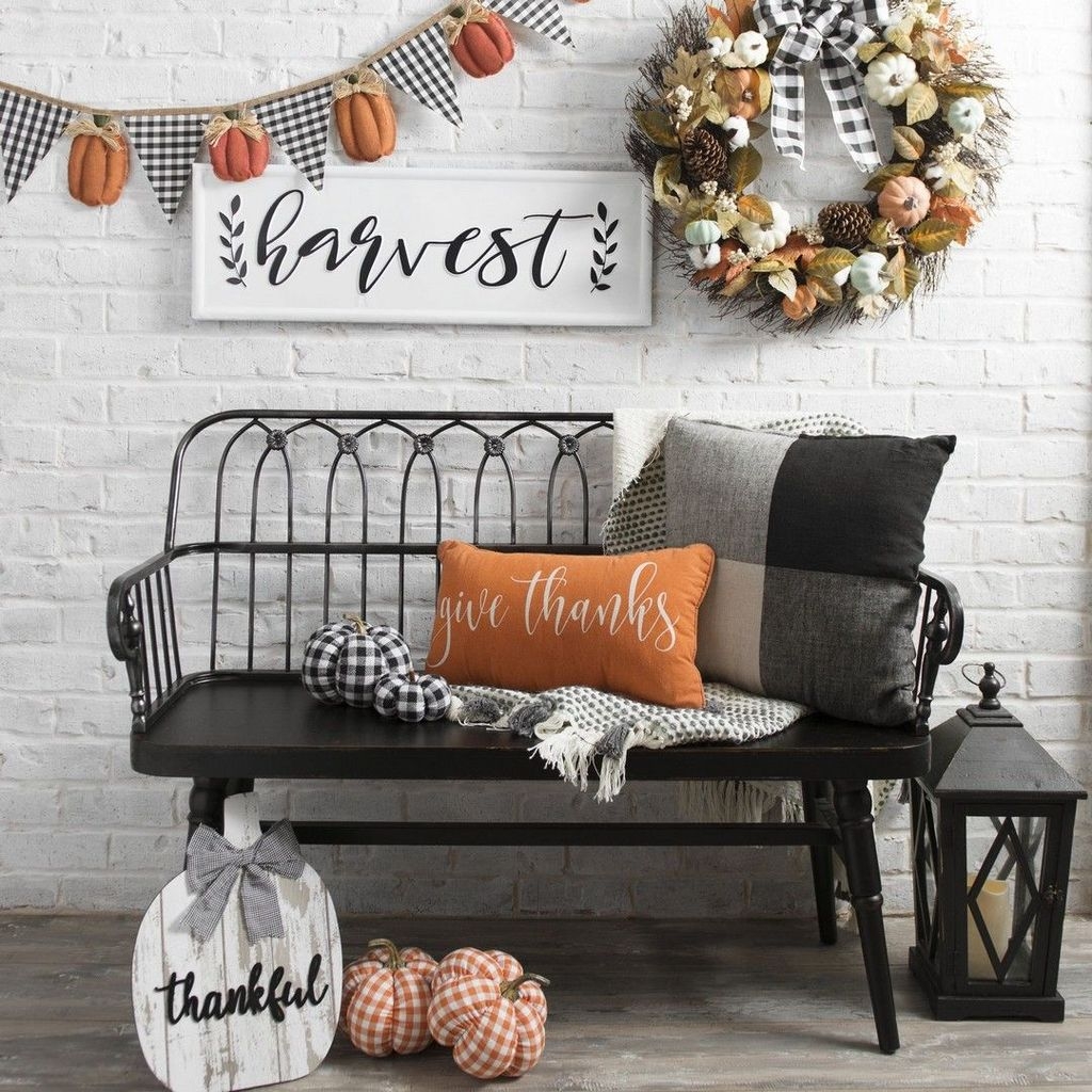 Perfect Fall Outdoor Decoration For Your Inspiration 17