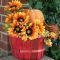 Perfect Fall Outdoor Decoration For Your Inspiration 44