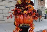 Perfect Fall Outdoor Decoration For Your Inspiration 47