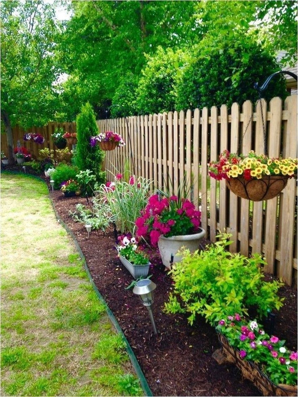 Popular Front Yard Landscaping Ideas With Porch 37