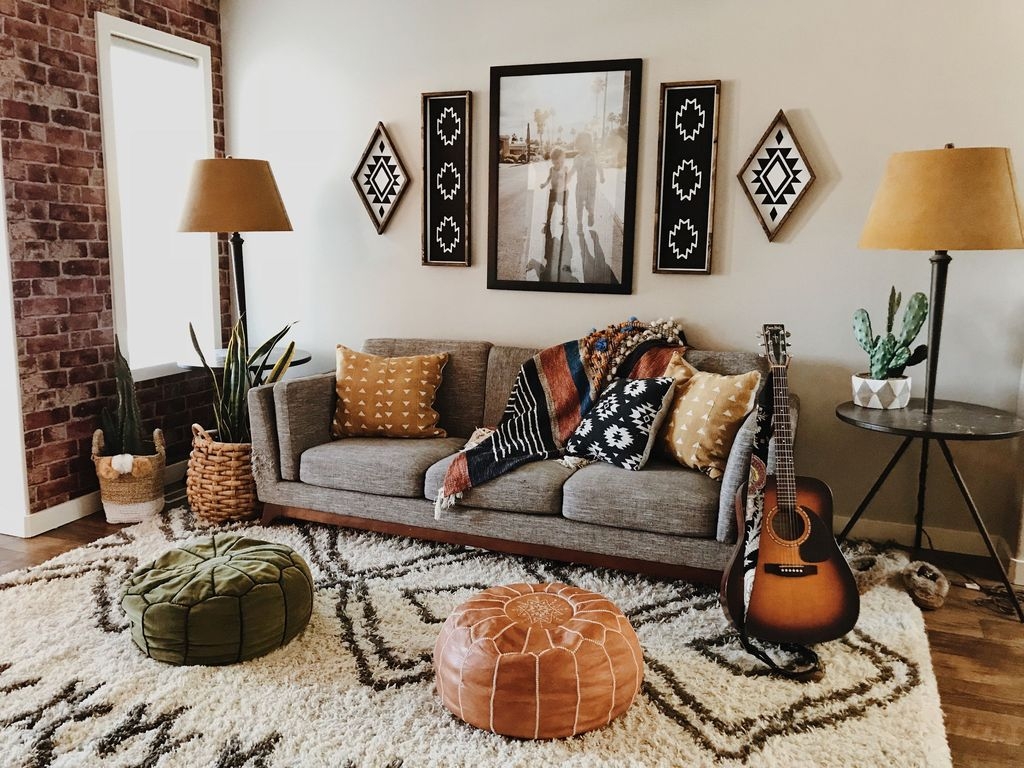 Rustic Living Room Decoration Ideas With Bohemian Style 32