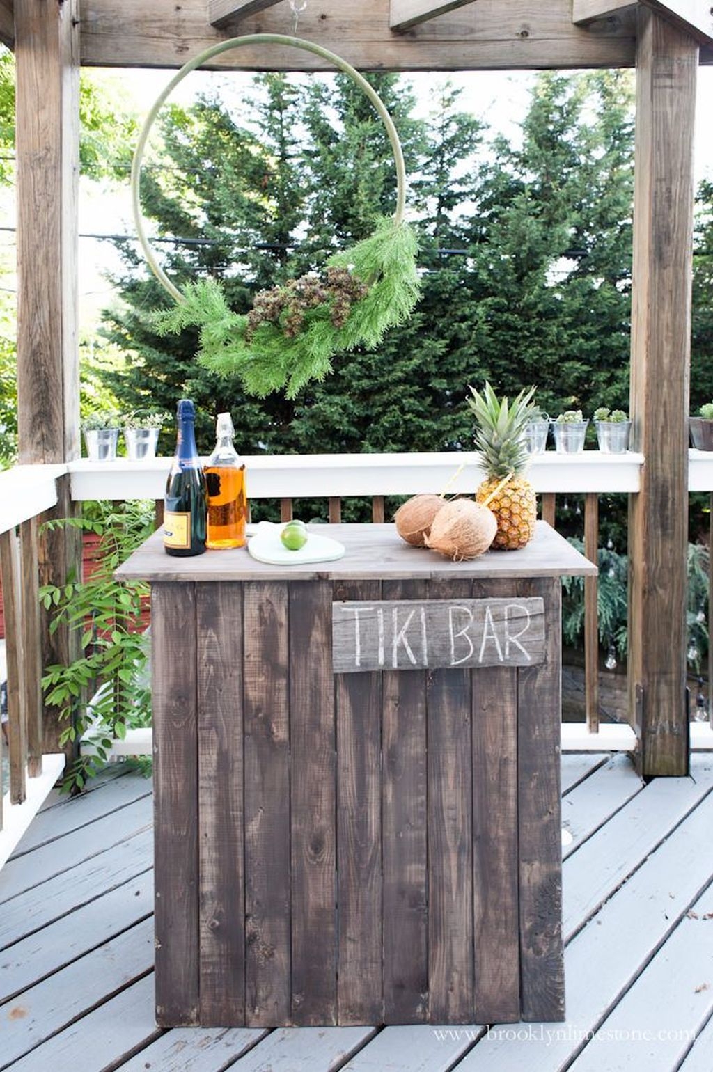 Unusual DIY Outdoor Bar Ideas On A Budget 41