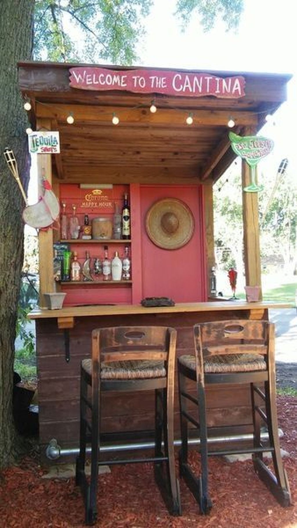 Unusual DIY Outdoor Bar Ideas On A Budget 43