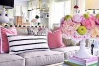 Adorable Colorful Pillow Ideas For Cozy Living Room 01