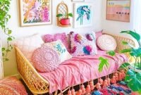 Adorable Colorful Pillow Ideas For Cozy Living Room 18