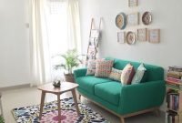 Adorable Colorful Pillow Ideas For Cozy Living Room 27